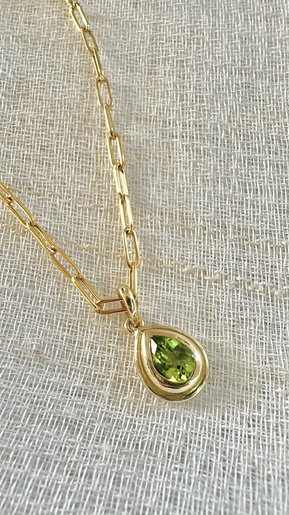 18K Blue Tourmaline Pendant