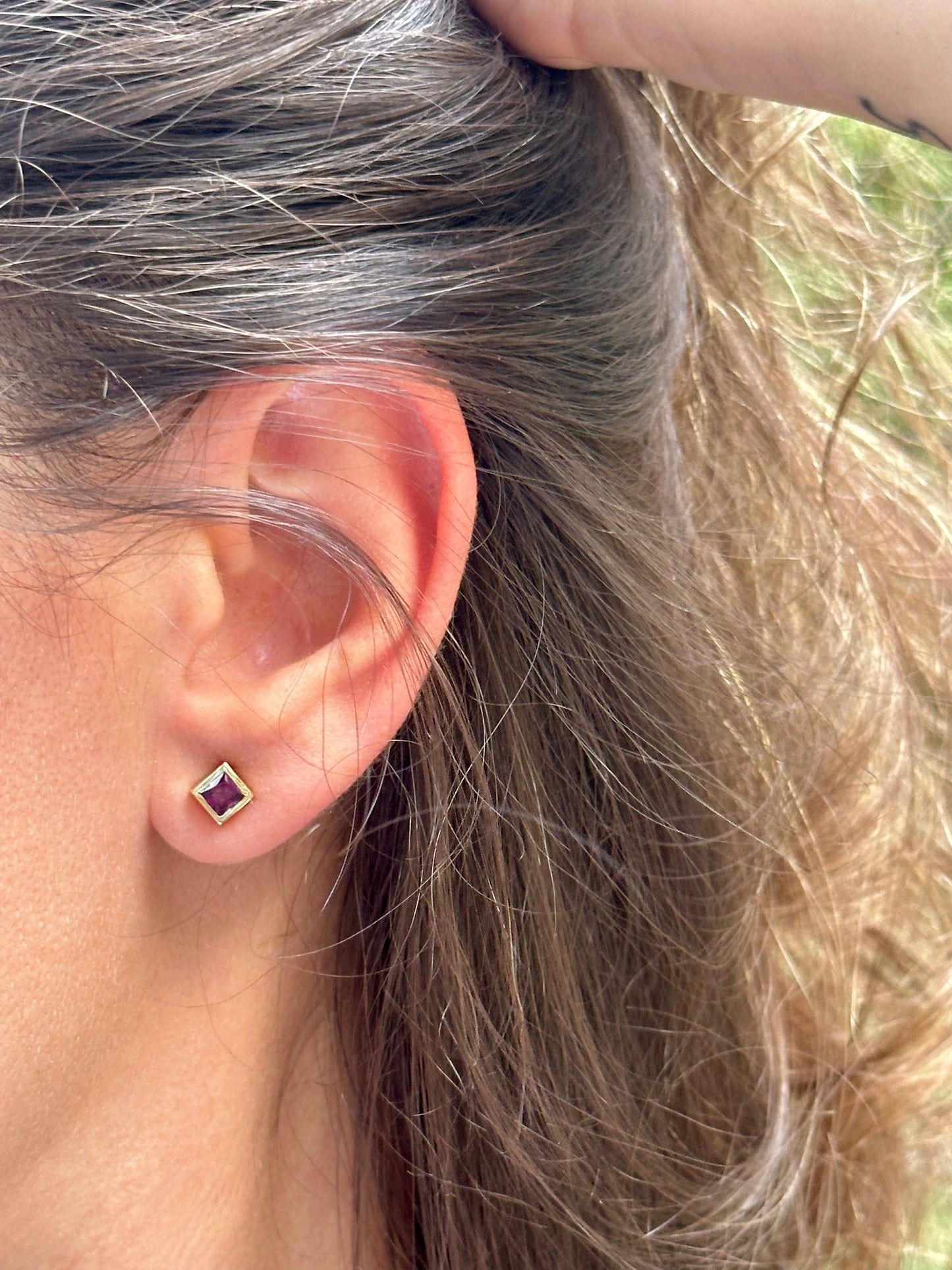 Gold Garnet Studs handcrafted in 18k gold, customizable in Rose or yellow gold | Ella Creations jewelry