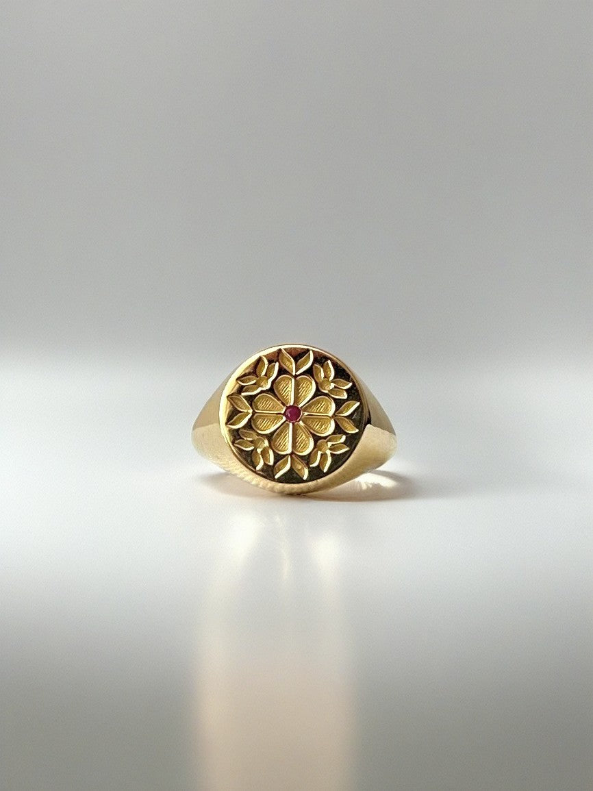 Gold Pinky Ring with floral tatreez engraving available in 14k or 18k solid gold and customizable centre stone chose among | Ella Creations Jewelry