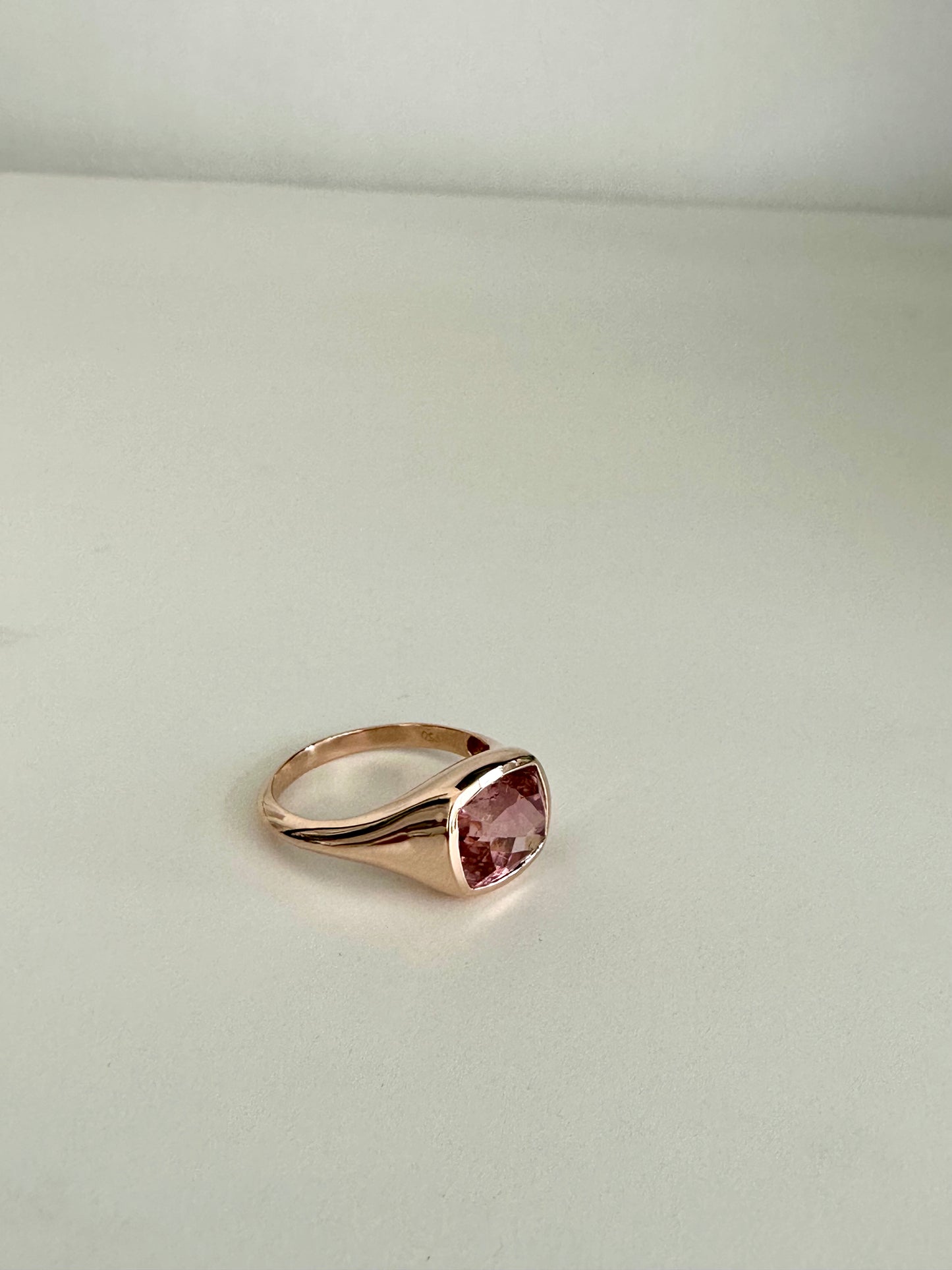 Chunky signet ring featuring Pink Tourmaline 4.45ct and handcrafted in 18k gold | Ella Creations Jewelry