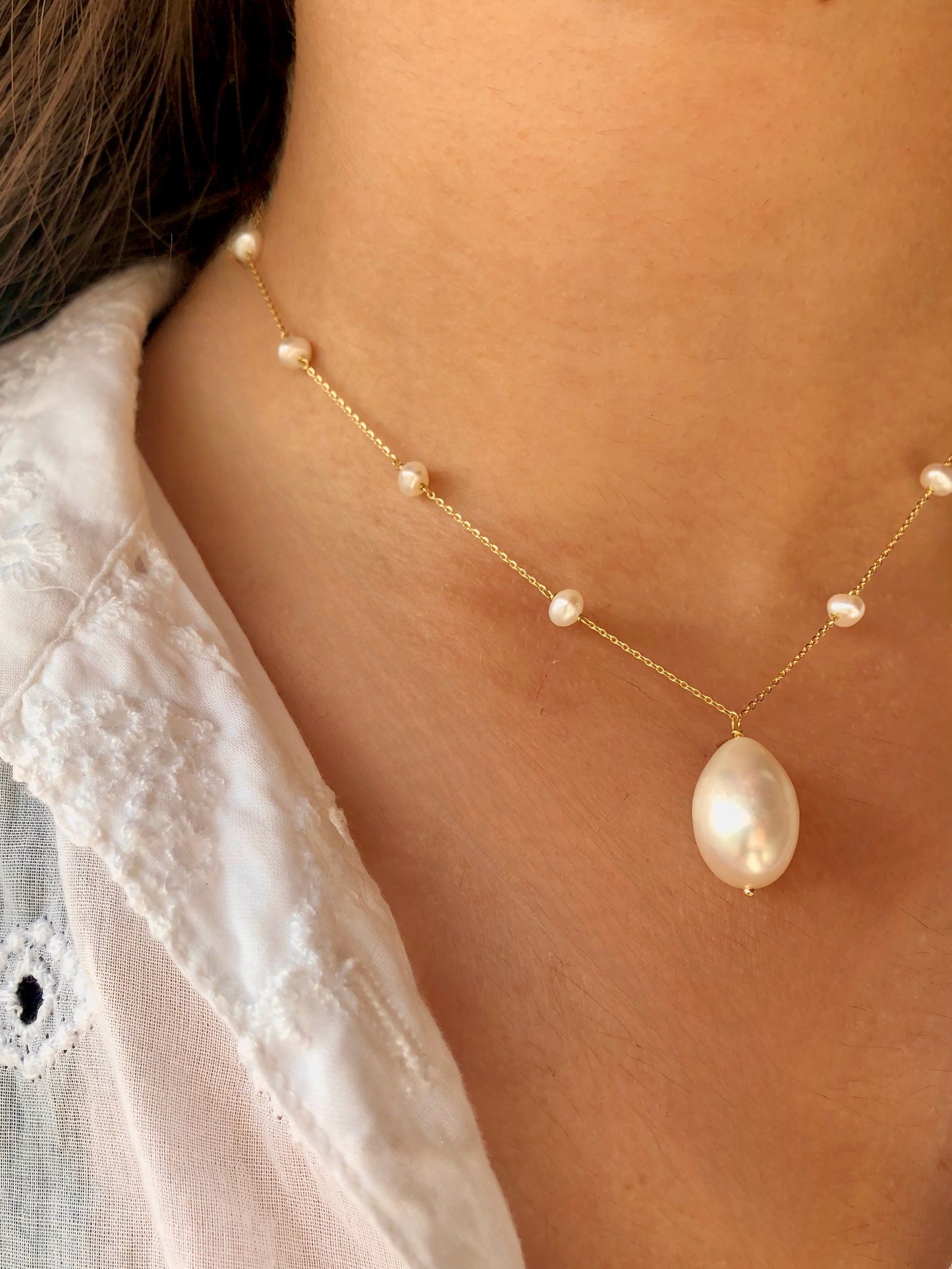 Collar Gold Aura Pearls con cadena de oro y colgante de Perlas Barrocas | Collar de oro macizo de 18 k | Joyería Ella Creaciones