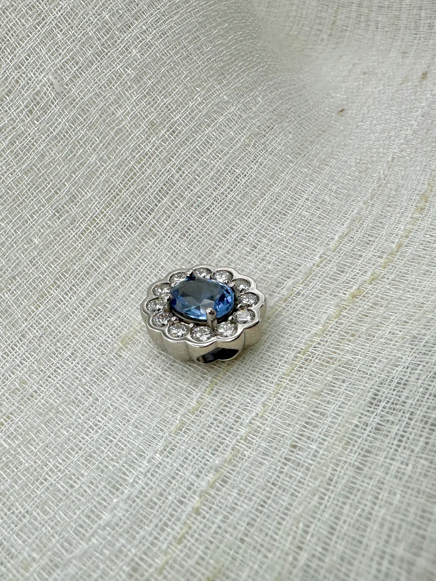 14 karat White Gold Sapphire Pendant