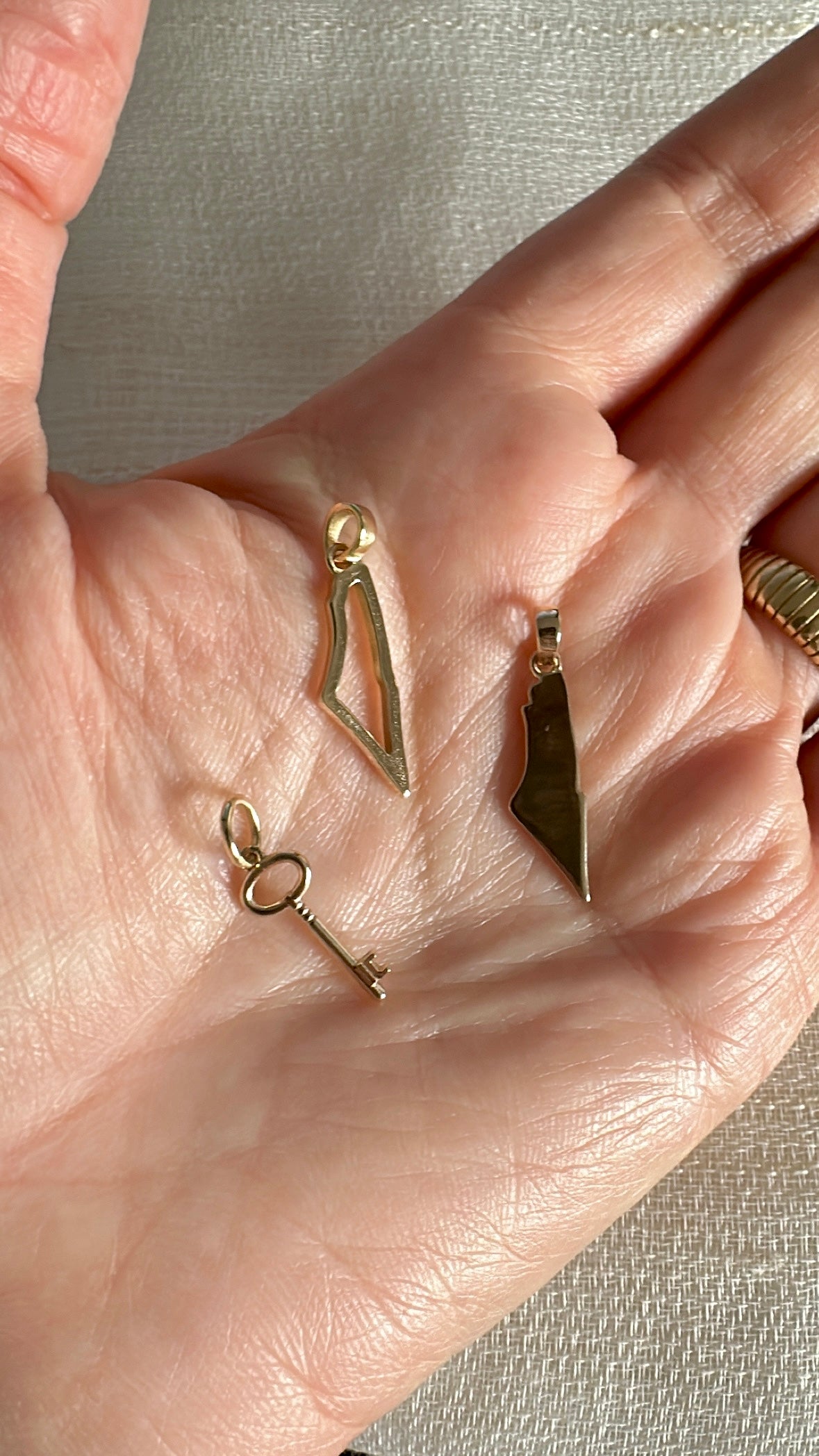 The Key of Return Charm | Gold Key Charm