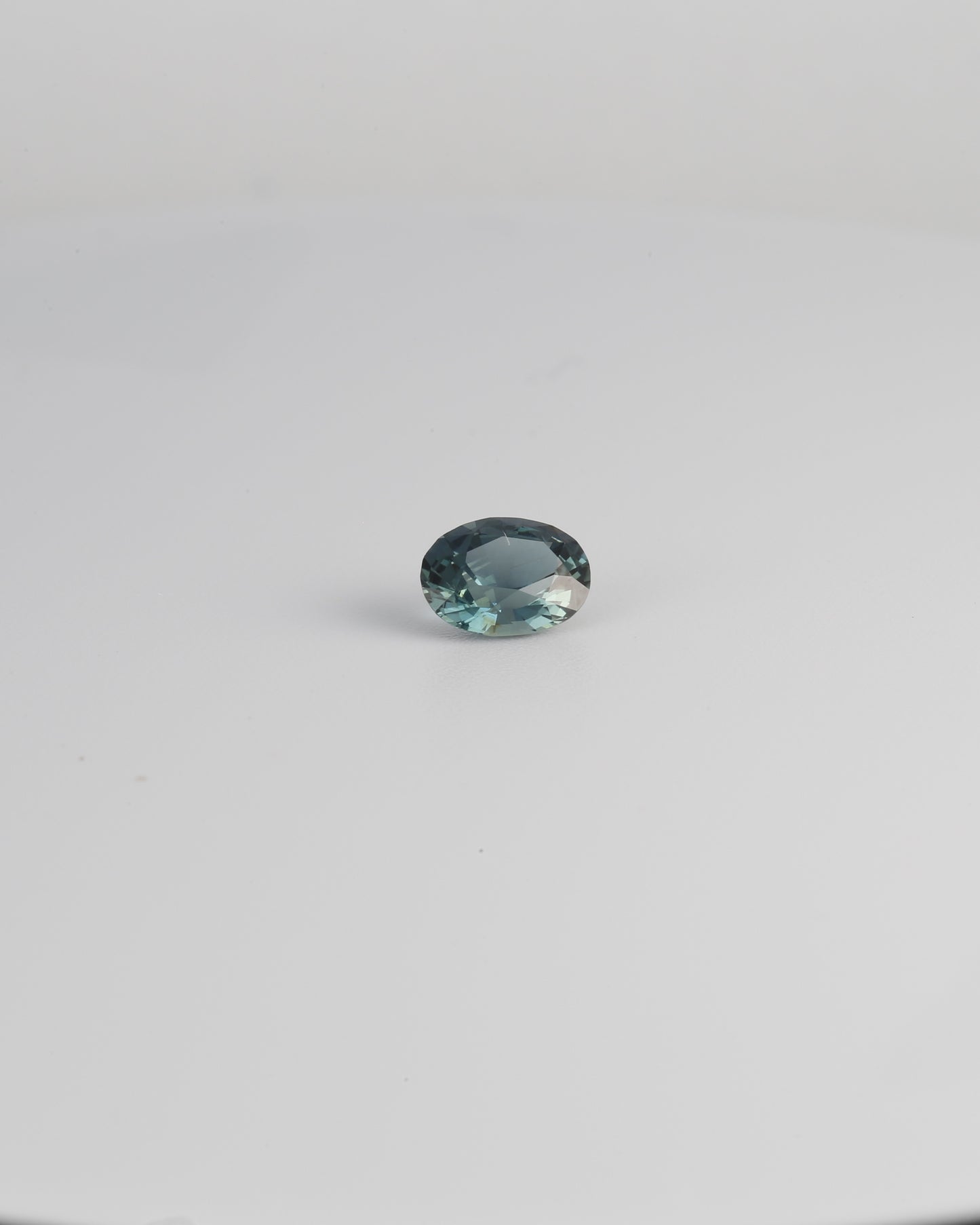 UH teal Sapphire 0.73ct