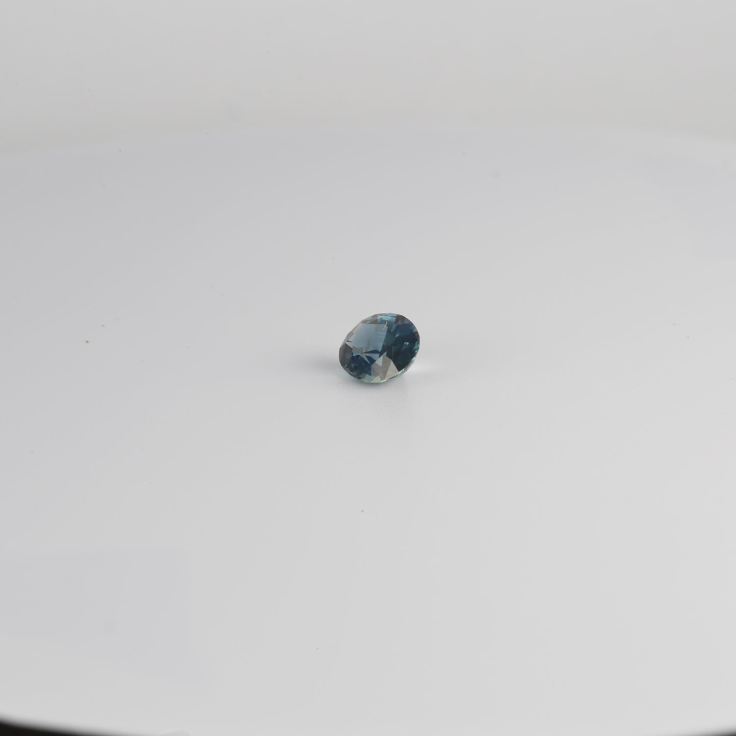 UH teal Sapphire 0.73ct