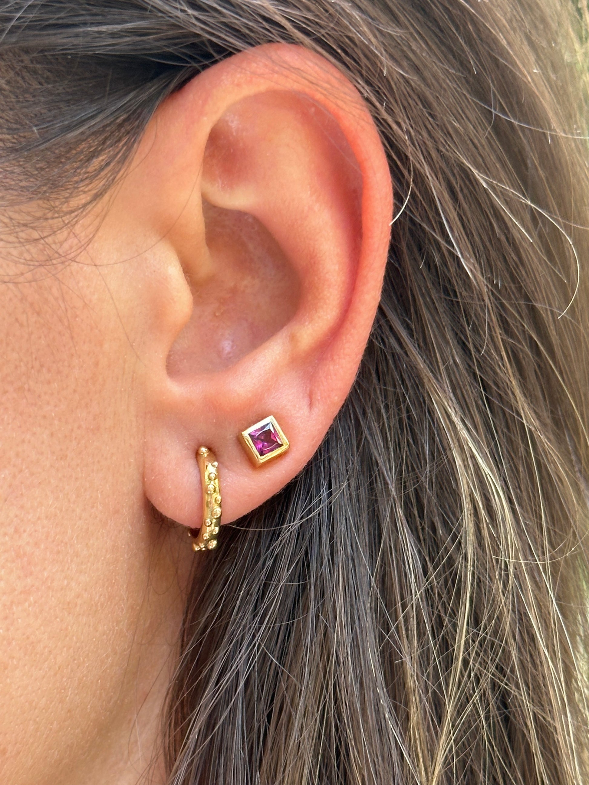 Gold Garnet Studs handcrafted in 18k gold, customizable in Rose or yellow gold | Ella Creations jewelry