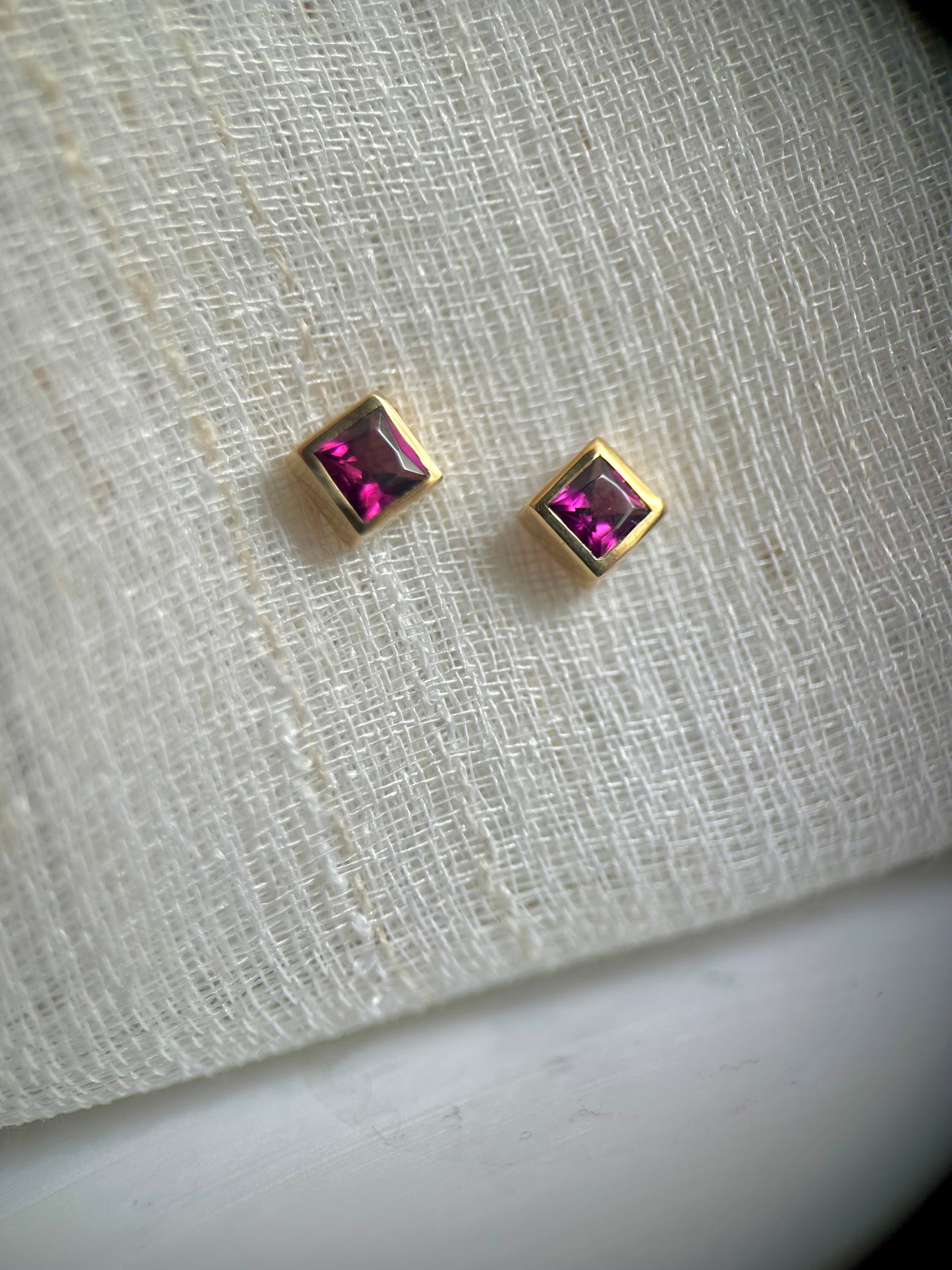 Gold Garnet Studs handcrafted in 18k gold, customizable in Rose or yellow gold | Ella Creations jewelry